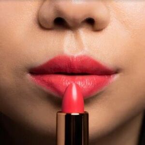YENSA Super 8 Vibrant Silk Lipstick in CONFIDENCE (Warm Coral), Full Size *BNIB
